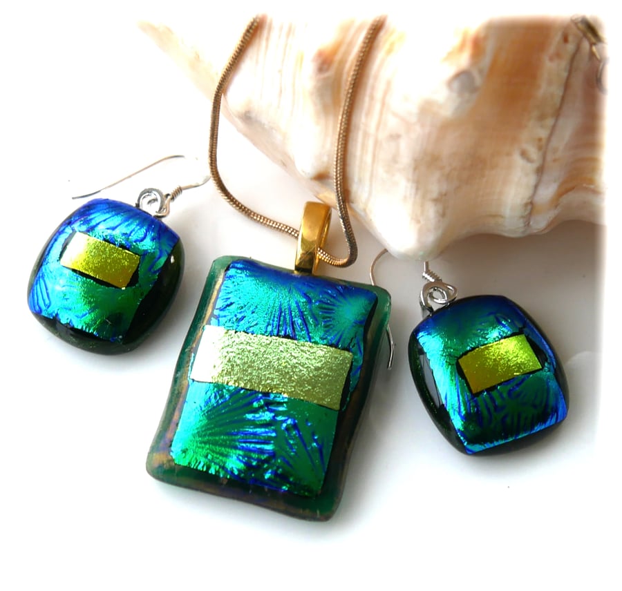 Dichroic Glass 115 Pendant Earring Set Emerald Gold Plated Chain