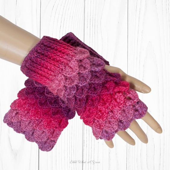 Crochet gloves. Pink and purple dragon scale gloves. Fingerless gloves. 