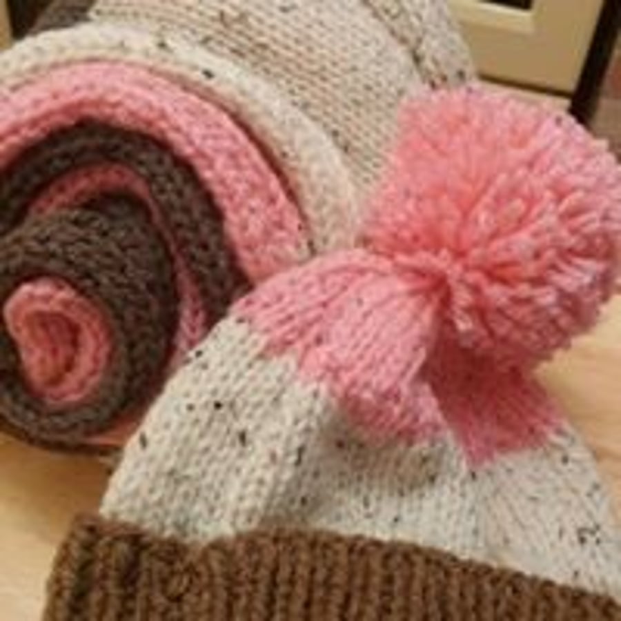 Neopolitan Adult hat and scarf set