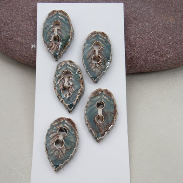 5 Small Leaf Shaped Sedge Green Ceramic Buttons