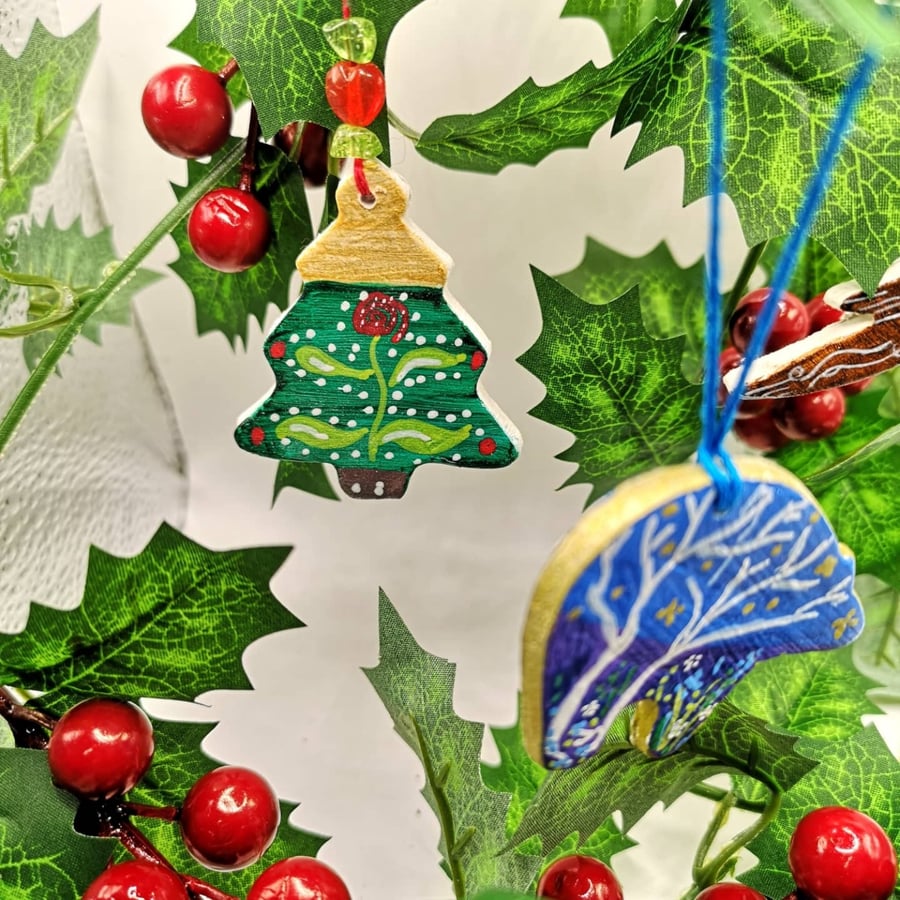 Green and Gold Christmas Tree Hanging Decoration