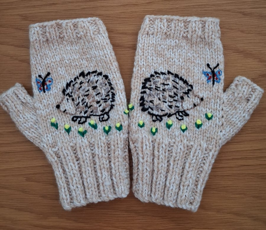 Pale Brown Hand Knitted Gloves With Embroidered Hedgehog And Butterfly (J190)