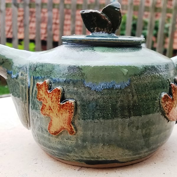 Oak leaf teapot
