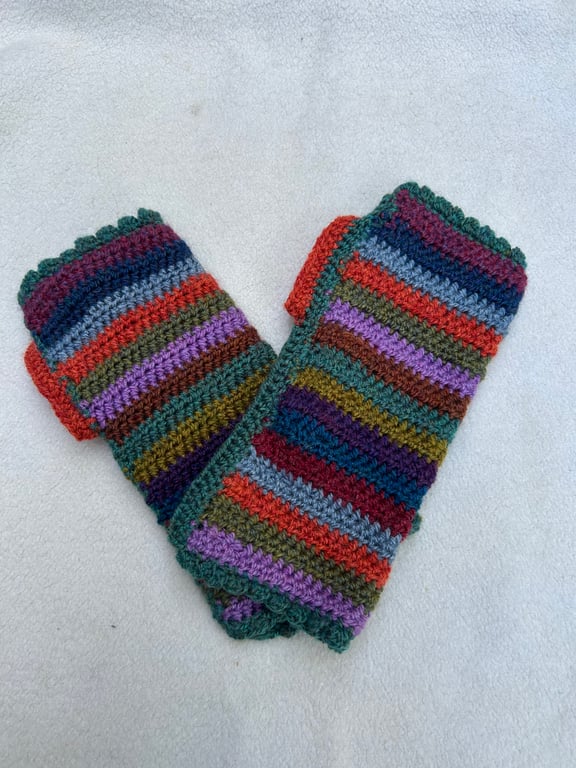Multicoloured crocheted wrist warmers