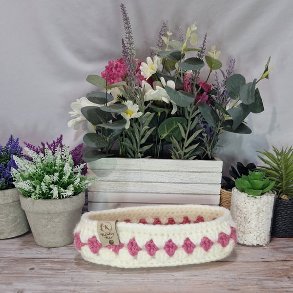 Glasses or trinket basket, hand crocheted 