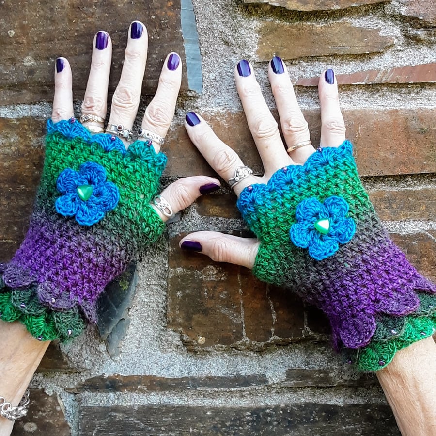 Wrist warmers. Fingerless gloves. Crochet gloves. Free UK first class postage.