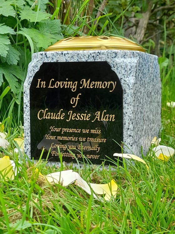 Memorial Vase Grave Rosebowl Memorial Plaque Grave Flower Holder Cemetery Vase