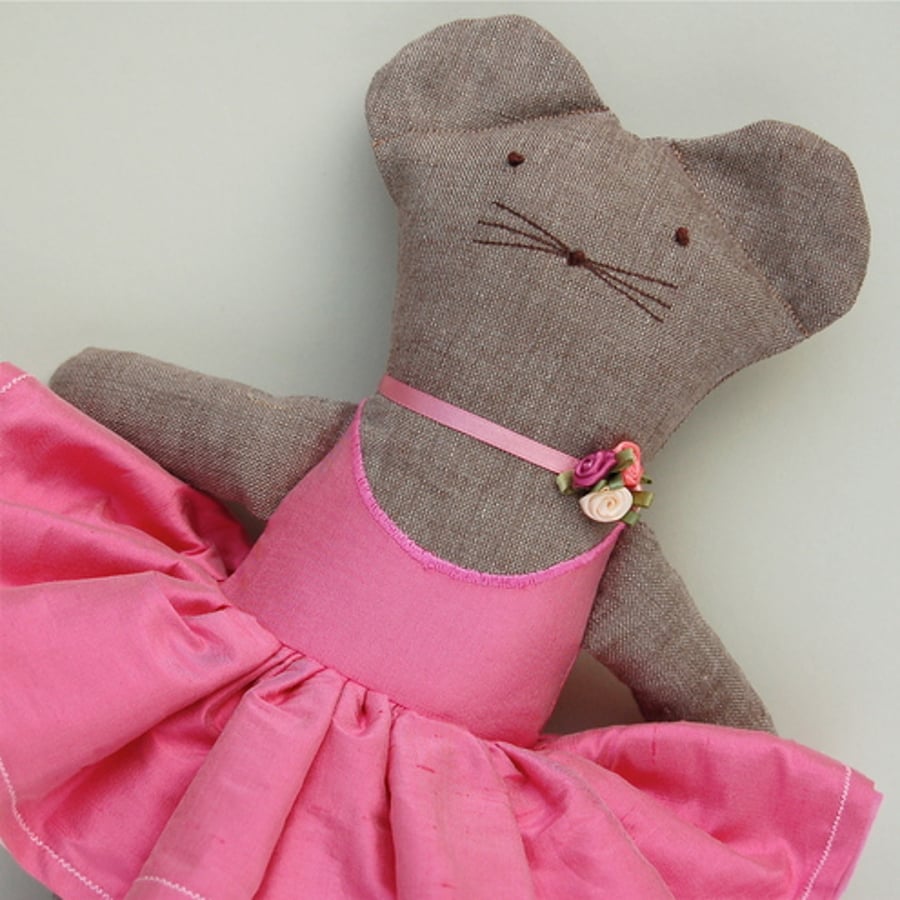 Ballerina Linen Mouse