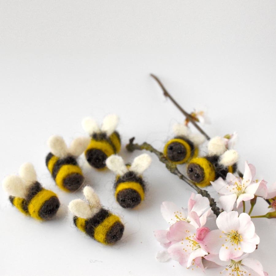 3x Needle Felted Bee - miniature fibre art