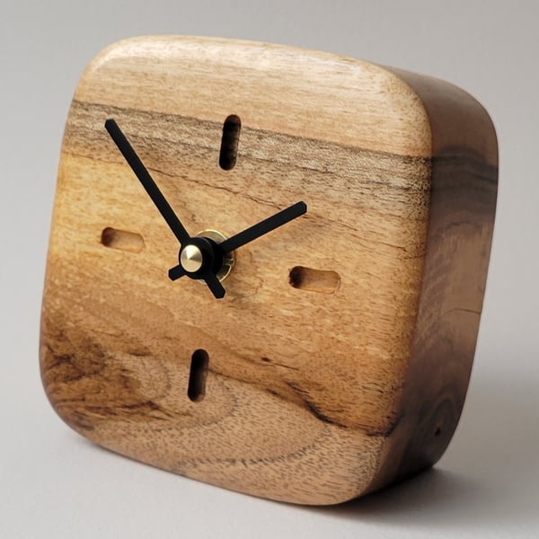 Desk Clock - Italian Walnut Dash Indicators Black Hands No.1