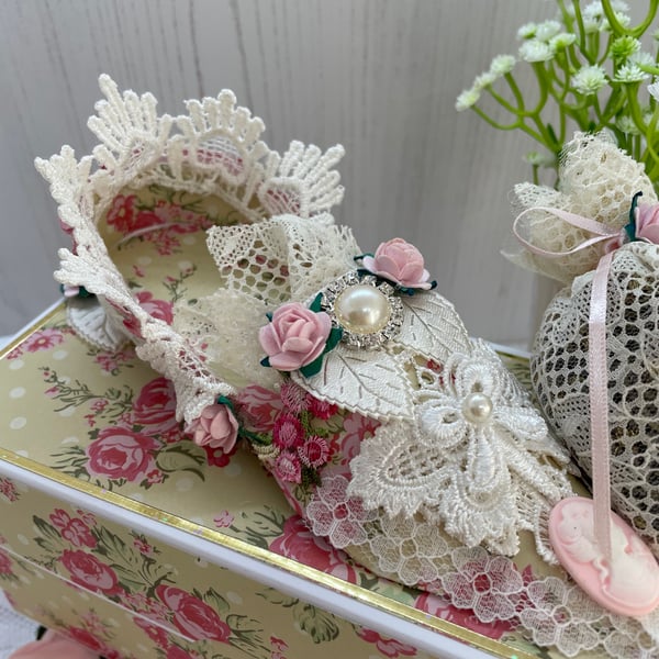 Marie Antoinette Paper Shoe & Lavender Sachet B1