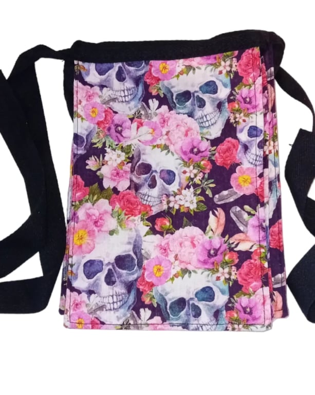 Skulls and roses bunting 