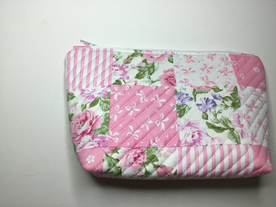 Quilted Make Up Bag with Waterproof Lining 