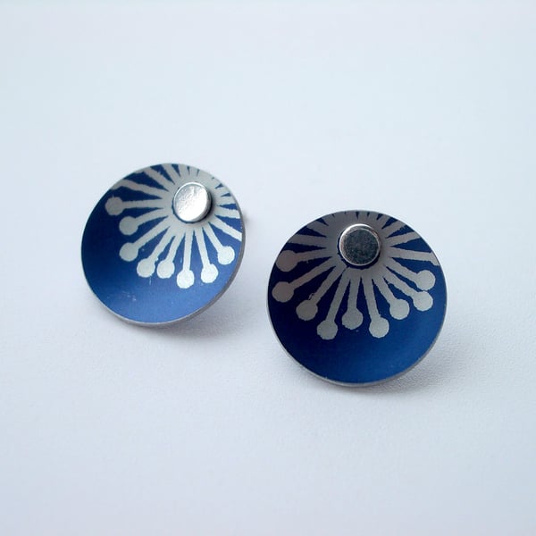 Dark blue starburst studs earrings