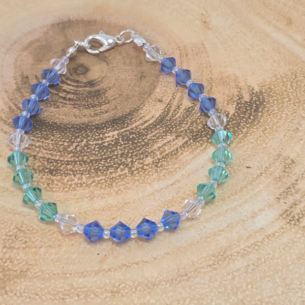 Light and dark blue preciosa crystal bracelet