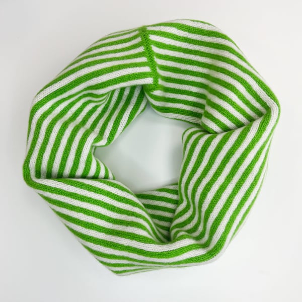 Summer Seconds Stripe snood cowl - kelly green and white