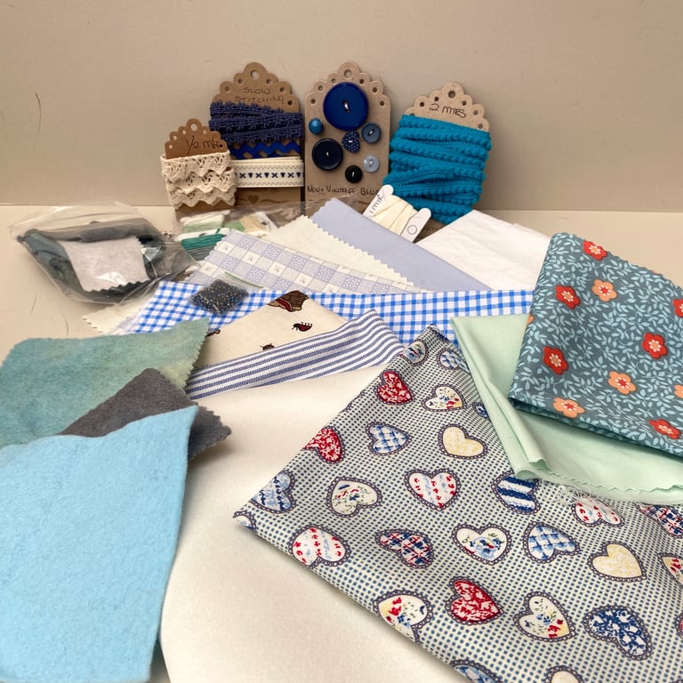 Textile Inspiration fabric kit ref 04, slow stitched pack of fabrics and trims