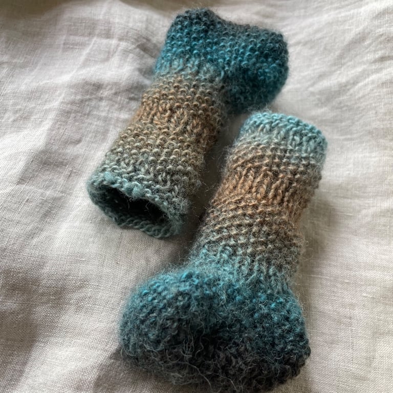 0 to 6 Months Long Legged Knitted Booties for Carried Babes - Green Blue Shade