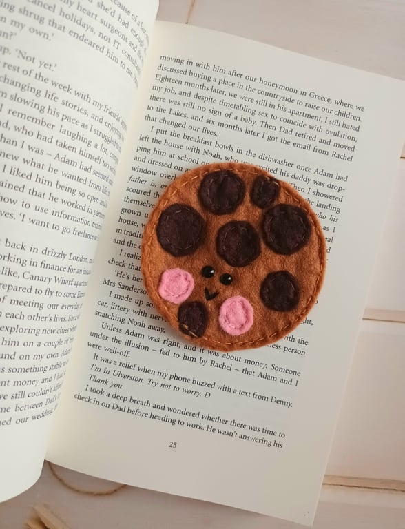 'Choc chip cookie' wool blend felt bookmark,love to read,books,book buddy