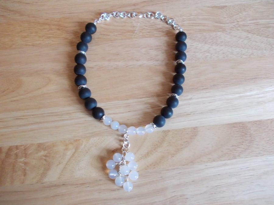 Frosted black agate and white agate choker necklace