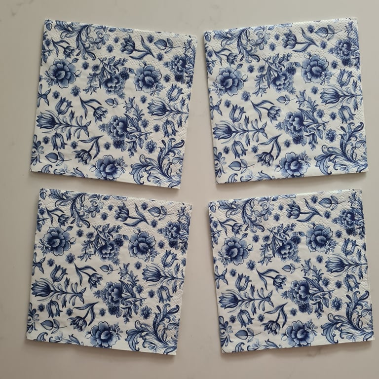 4 Paper napkins for decoupage delft blue and white design