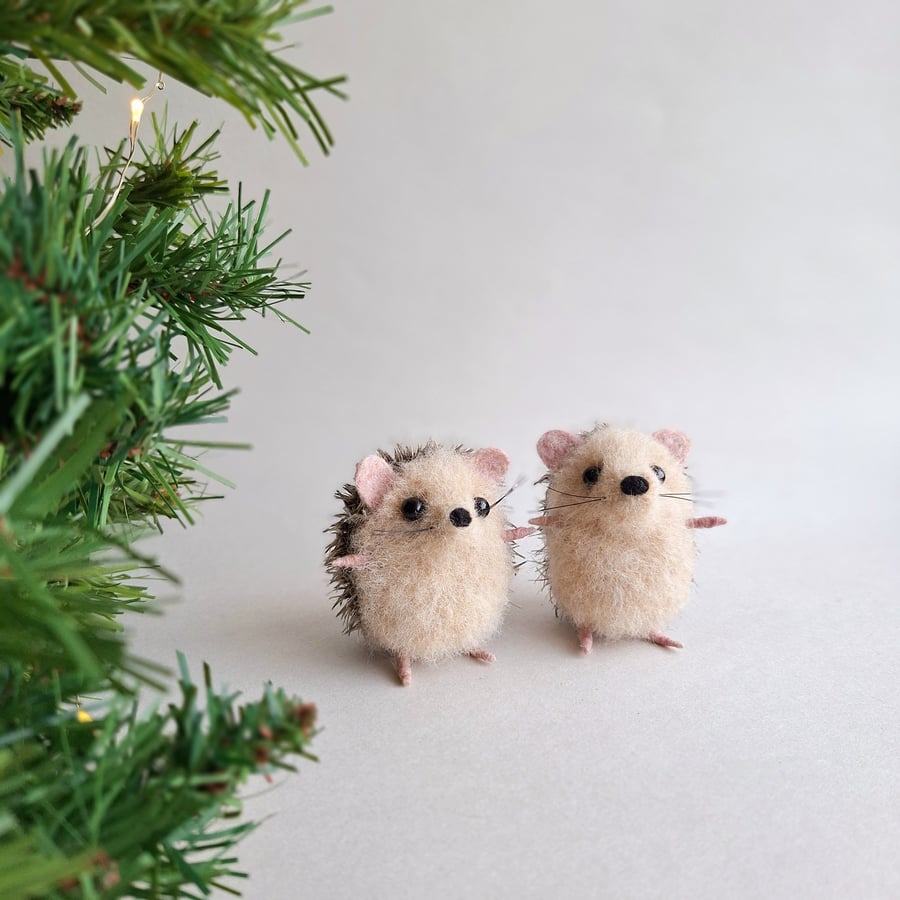 Miniature Felted Hedgehogs 