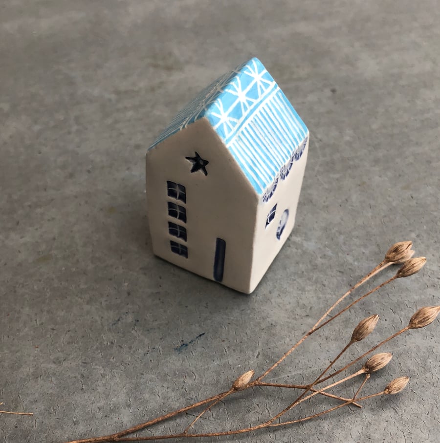 Little solid Ceramic House 