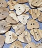 25mm (1") 40L REAL WOOD HEART Buttons x 5 Buttons