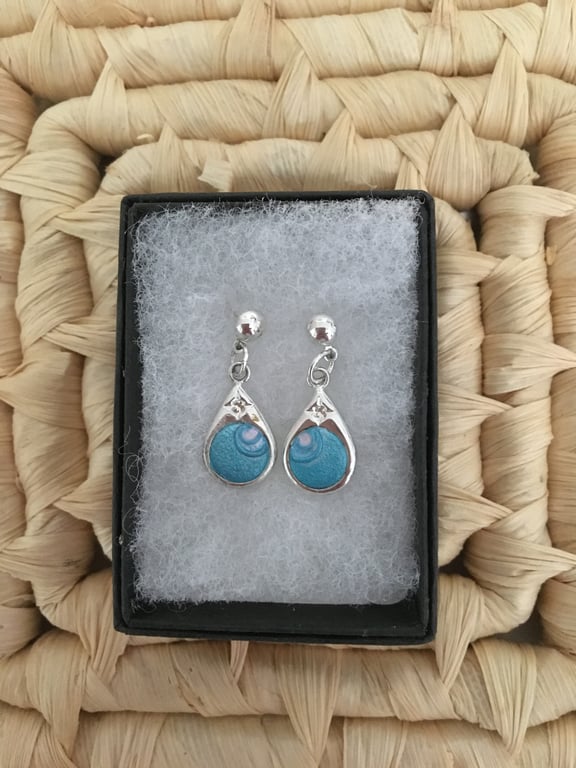 Handcrafted Pretty Teardrop Earrings