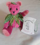 Collector's teddy bear 8" jointed 'Peach' velvet adorned with crocheted leaves  - Image 4
