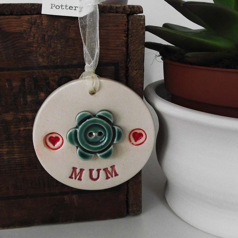 Pottery decoration Mum with flower button Mothers Day