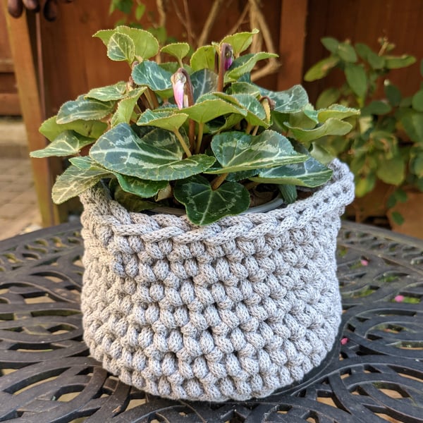 Basket with handles, round basket, houseplant display