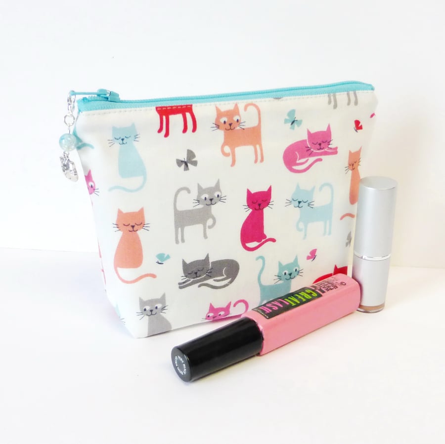 Make up bag, cats