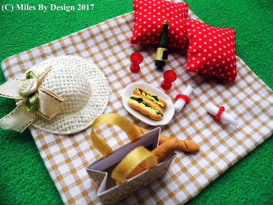 1:12 Scale Picnic Set Scene