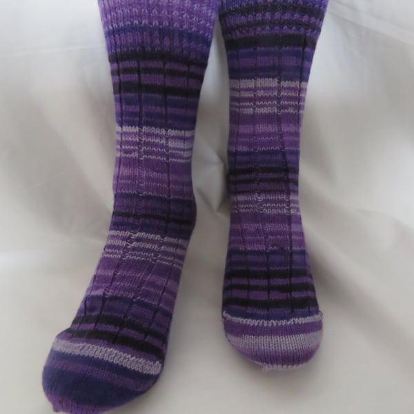 Hand-cranked Knitted Ribbed Wool Socks Size 4 to 5