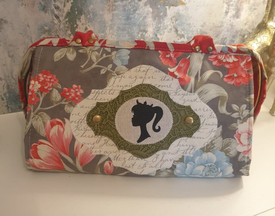 Necessaire- Makeup Bag