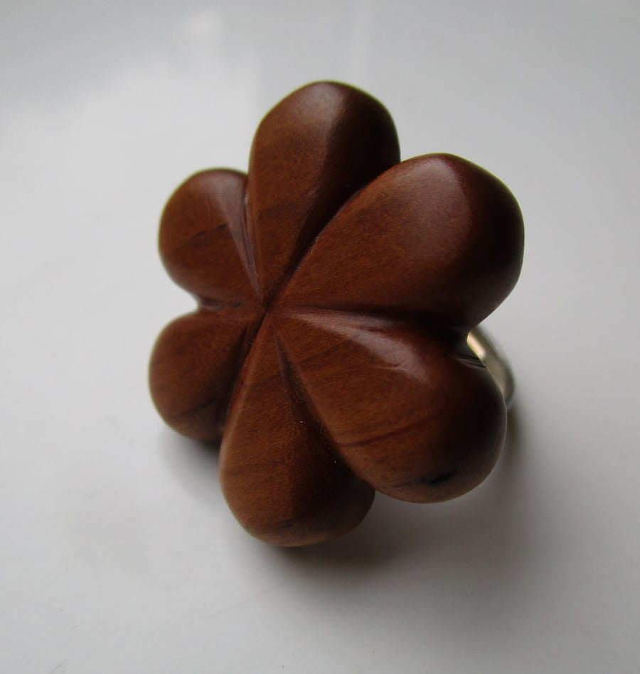 Handcrafted Welsh Wood Expandable Ring