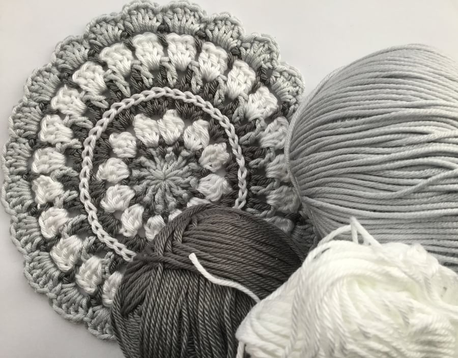 Crochet Mandala Table Mat in Grey and White