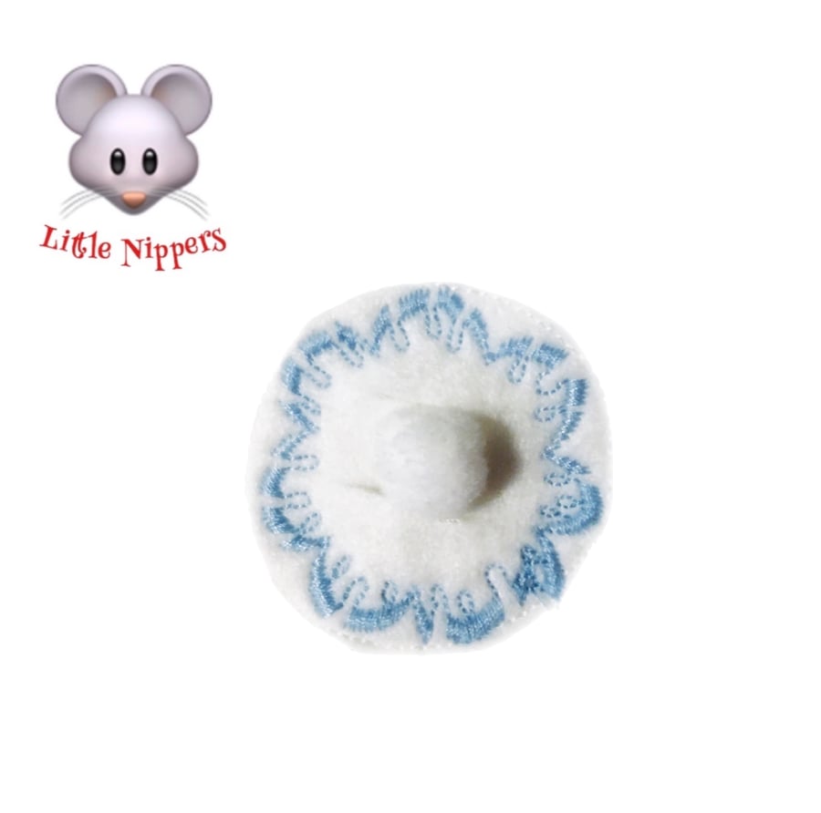 Little Nippers’ White Pom Pom Hat