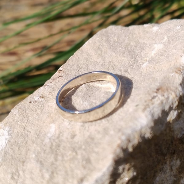 Hand-Forged 925 Sterling Silver Ring – Minimalist Dainty. Simple. Honest.