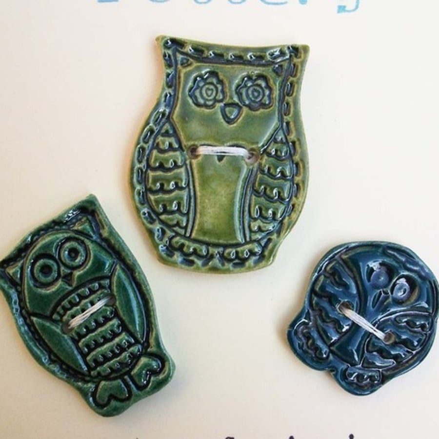 Set of three cute ceramic owl buttons - greens