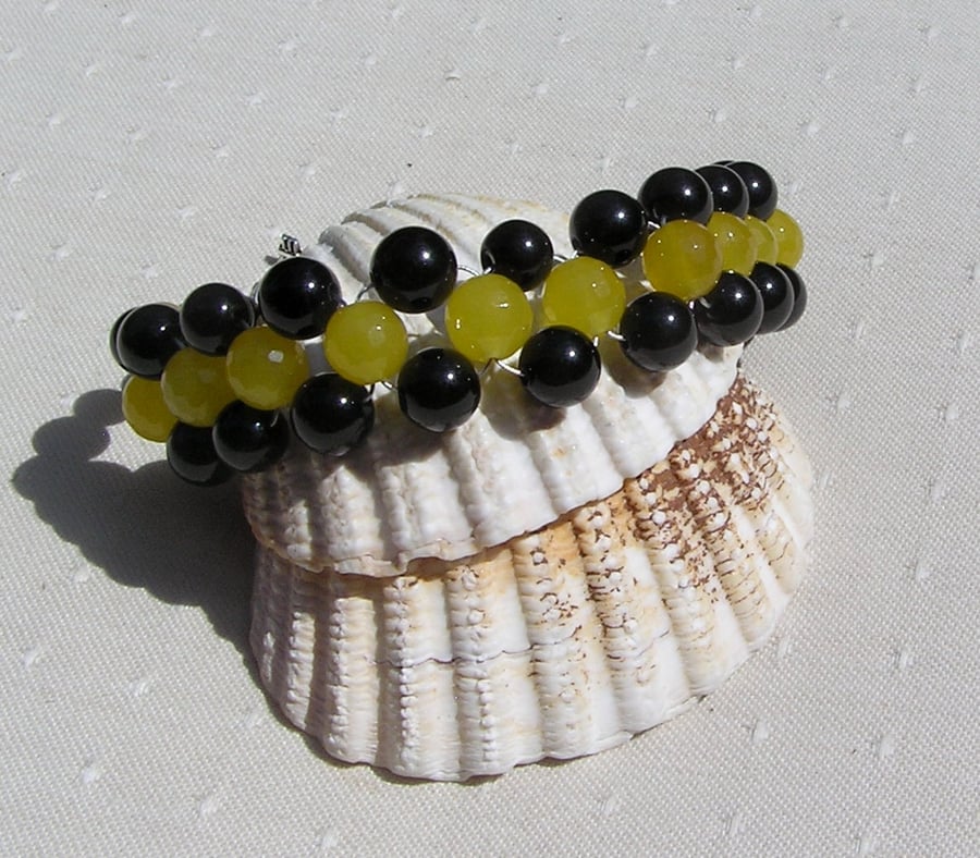 Black Onyx & Yellow Agate Gemstone Woven Beaded Chakra Bracelet "Yeira"