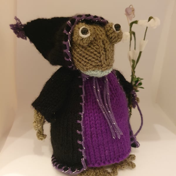 Hand Knitted Toad - Wise Amethyst
