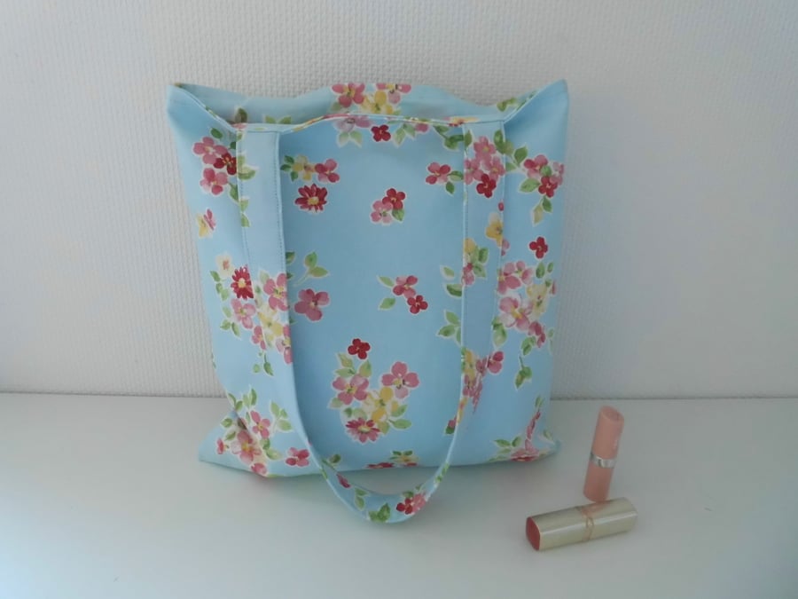 Tote bag in blue floral printed fabric