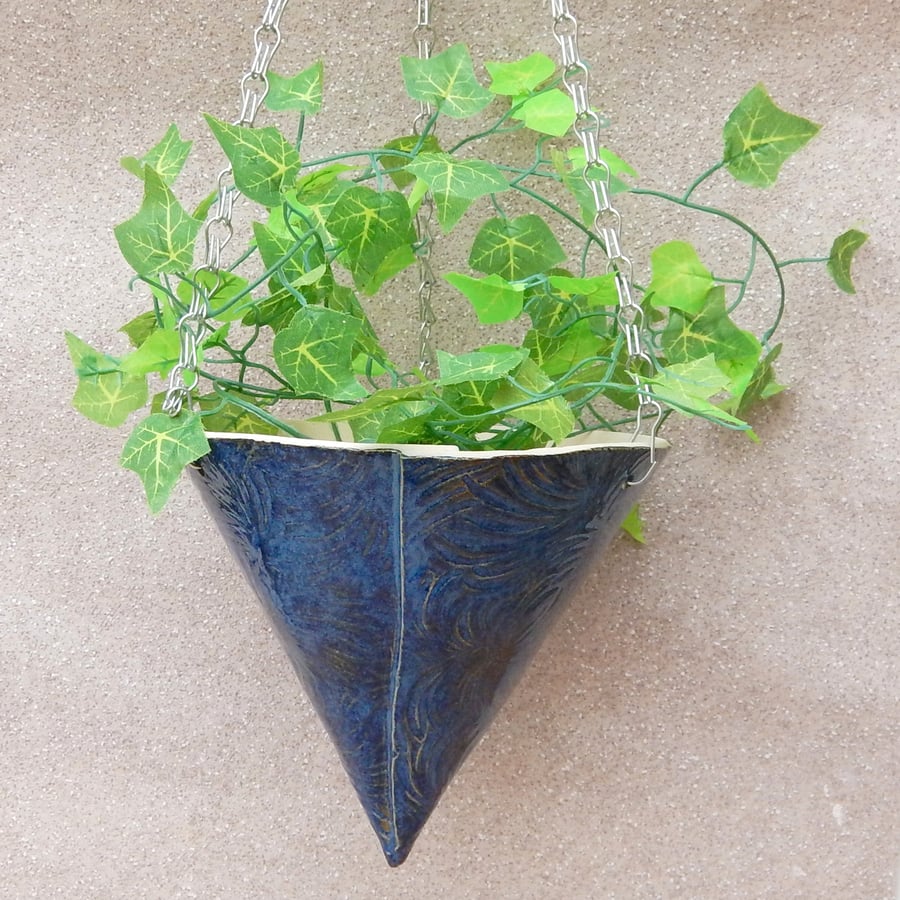 Hanging planter handmade in stoneware--fully weatherproof plant pot frostproof