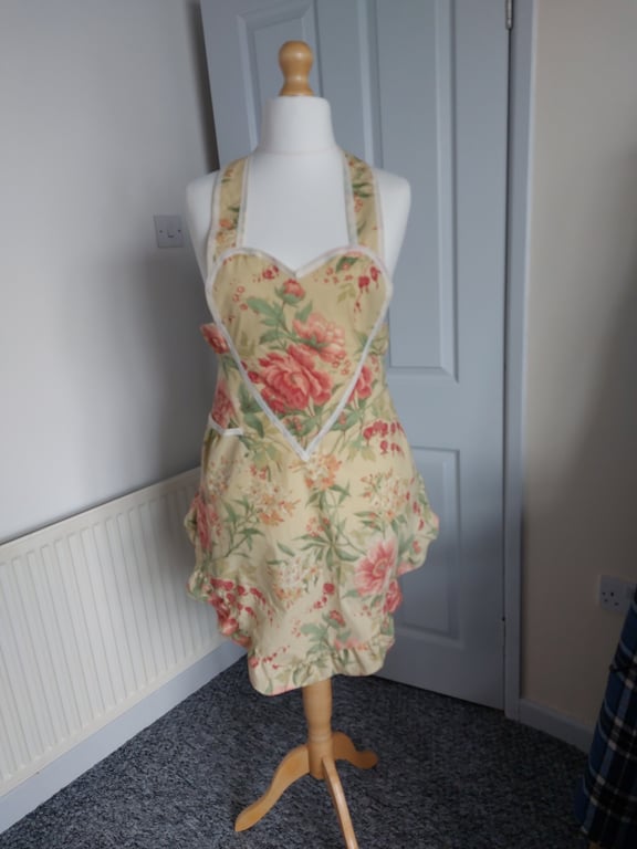 1940's retro style sweetheart apron 