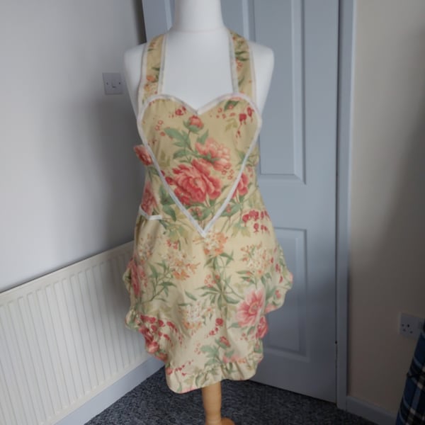 1940's retro style sweetheart apron 