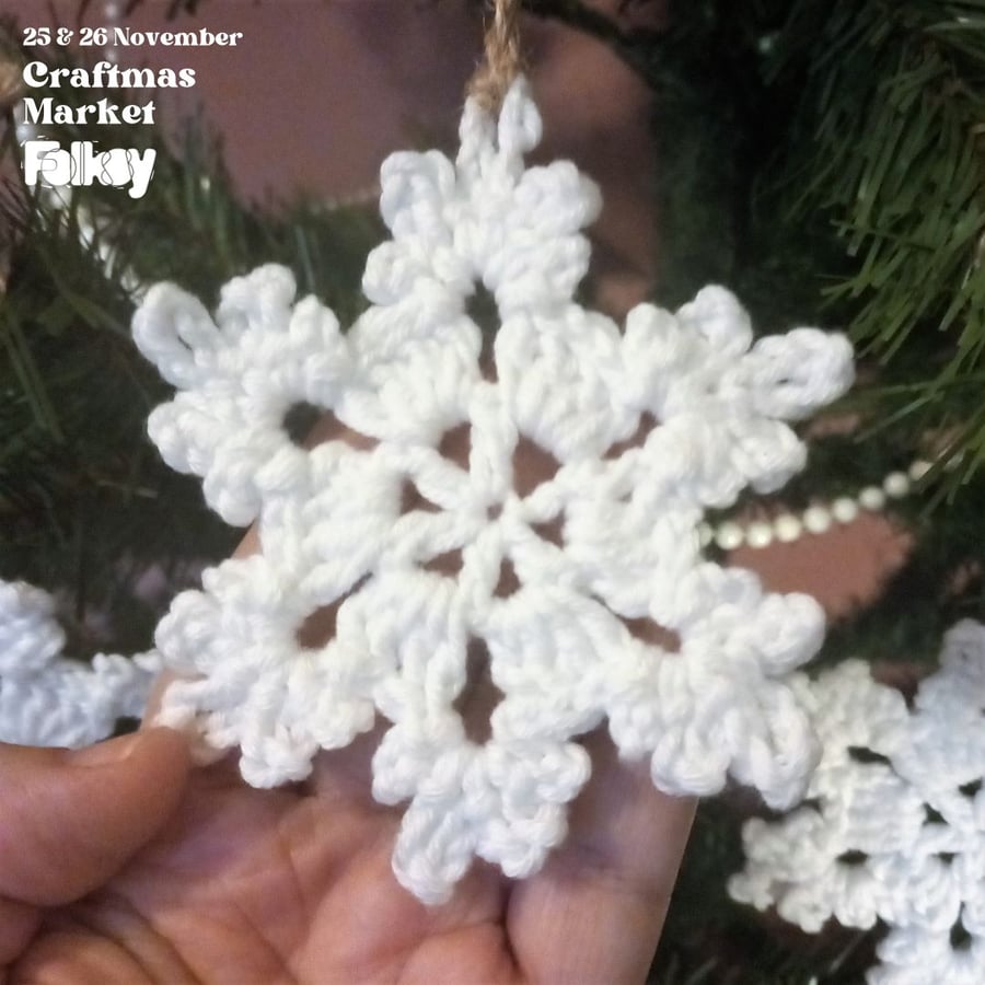 Snowflake Magic: Vintage-inspired White Christmas Decor, Set of 3