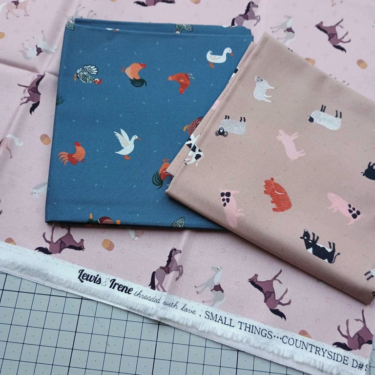 Fat Quarter Bundle - Small Things Countryside Quilting Cotton, 3 FQ