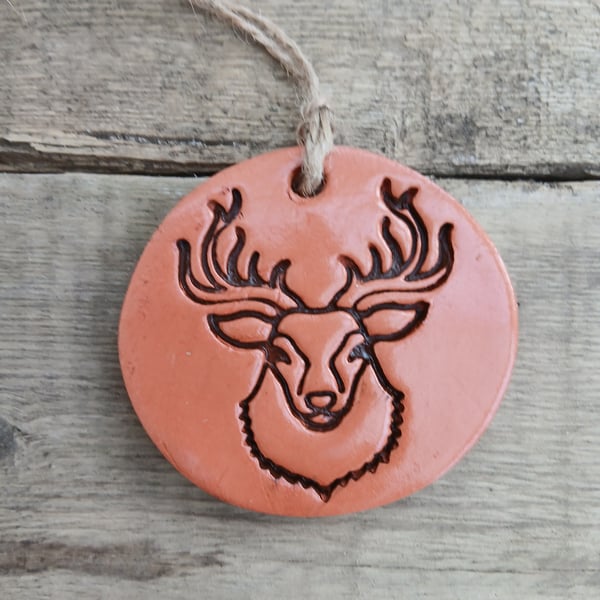 Painted Highland Stag Round Terracotta Hanging Aromatherapy Diffuser Ornament